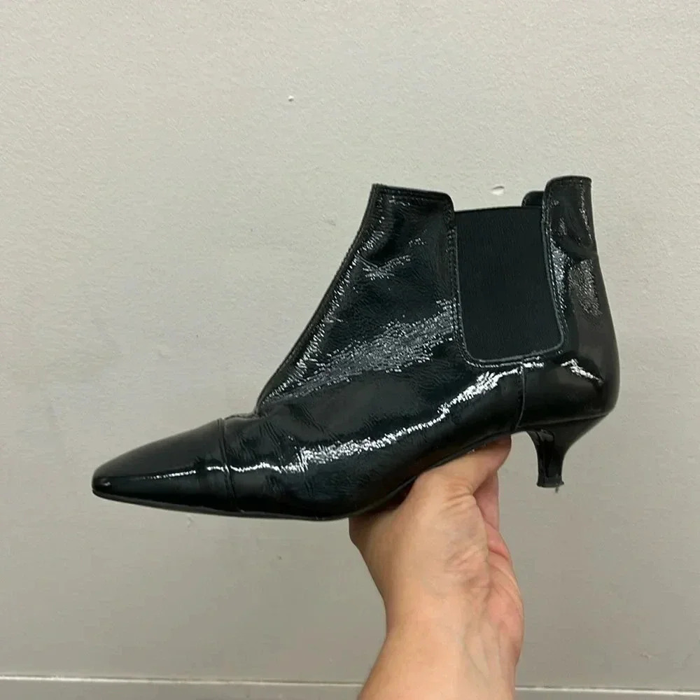 L’intervalle kitten heels pointy toe patent leather booties